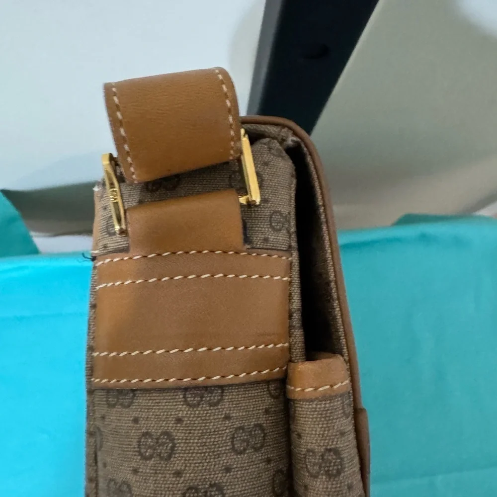 Gucci Micro Logo Tan and Brown Messenger Style Bag